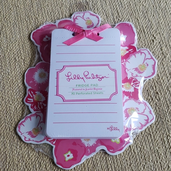 Lilly Pulitzer Stationary Group in Scarlet Begonia - Picture 6 of 8